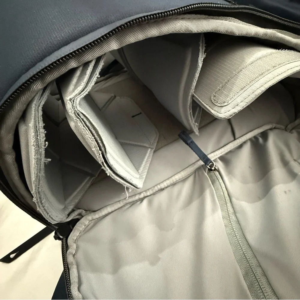 Peak Design Everyday Backpack 20L Weatherproof Camera Laptop Bag Midnight Blue - Picture 11 of 16